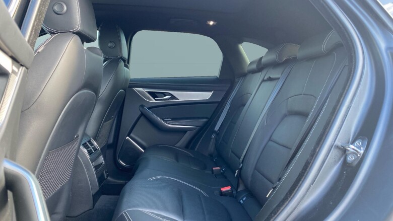 Jaguar F-Pace 2.0 D200 R-Dynamic SE 5dr Auto AWD Diesel Estate